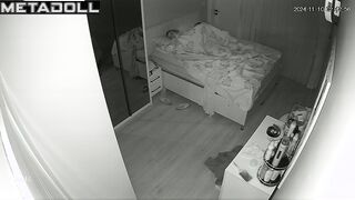 Skinny Belgian brunette mature mom forces her husband to cum spy cam record