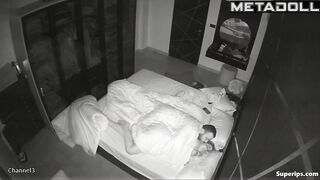 Busty Arab woman gets oral sex