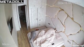Young Russian wife gets fucked on her bed