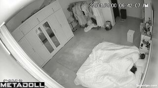 Chubby Arabian wife rides her husband