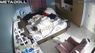 Naked brunette step-mom masturbates to orgasm just for you