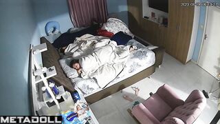 Naked brunette step-mom masturbates to orgasm just for you