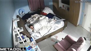 Naked brunette step-mom masturbates to orgasm just for you