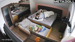 Amateur New Zealander couple fuck wildly in their bed voyeur cam