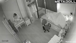 Arab girl masturbates under the sheets