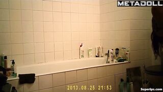 Busty Italian girl masturbates in the bathtub