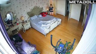 Slavic MILF gets fucked on her bed