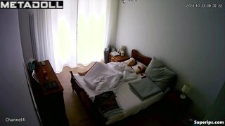 Mature Arab woman masturbates on her bed