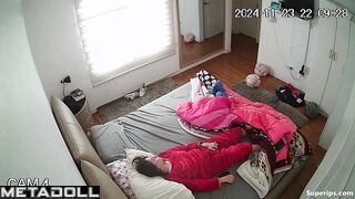 Italian MILF rubs her pussy