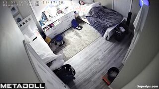 American sporty girl masturbates