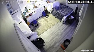 American sporty girl masturbates