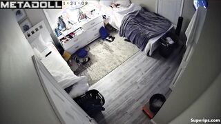 American sporty girl masturbates