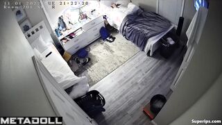 American sporty girl masturbates