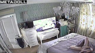 Perverse brunette woman rubs her hairy pussy real hidden cam