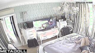 Perverse Welsh brunette aunt rubs her pussy while dreaming of virtual reality porn