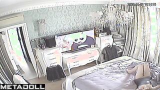 Perverse Welsh brunette aunt rubs her pussy while dreaming of virtual reality porn