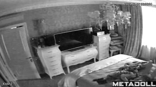 Big ass brunette MILF has multiple orgasms while rubbing just for you