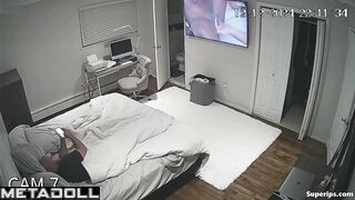 Man watches porn and his wife catches him