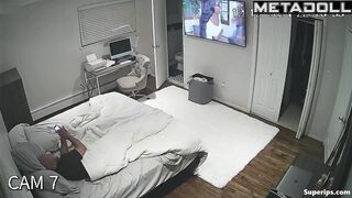 Man watches porn and his wife catches him