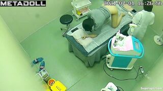 Korean girls get their pussies waxed