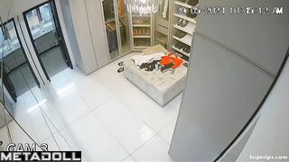Fetish man is masturbated by his wife