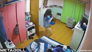 Italian college girl changes her panties