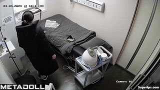 Young Korean girls want to get a boob job