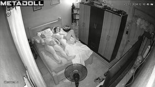 Mature New Zealander brunette mother wets the bed while fucking hidden IP cam
