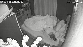 Georgeouse English brunette mature mom forces her husband to cum HD