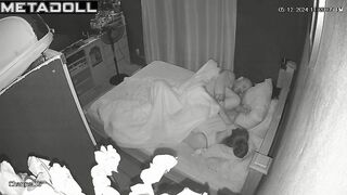Georgeouse English brunette mature mom forces her husband to cum HD
