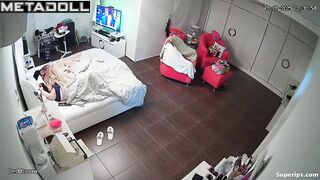 Arabian wife gets her pussy sucked