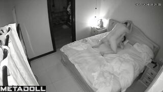 Georgeouse New Zealander brunette mom gets an anal sex hidden cam