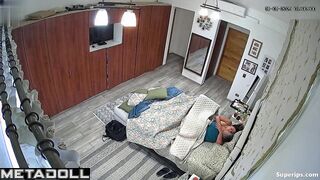 Italian MILF gets penetrated till she is wet