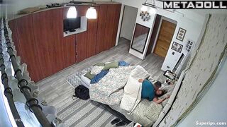 Italian MILF gets penetrated till she is wet
