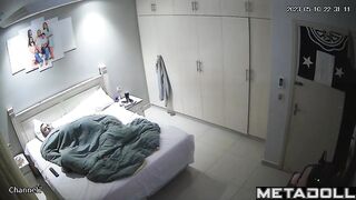 Georgeouse Welsh brunette step-mom gets fucked on the couch spy cam record