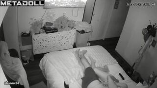 Innocent American brunette mature mom gets fucked on the floor hidden camera
