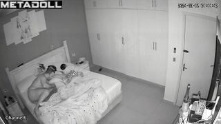 Amateur American couple having sex before going to sleep recording