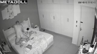 Amateur American couple having sex before going to sleep recording