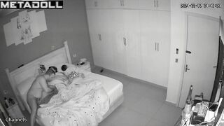 Amateur American couple having sex before going to sleep recording