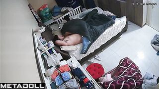 Amateur couple having sex brutally in their bed live