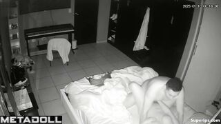 Hot-ass wife gets fucked doggy style