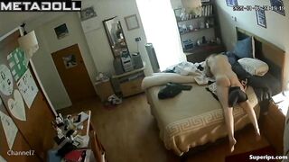 American mom masturbates in her son’s room