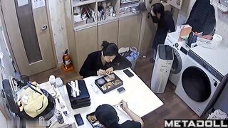 Korean girls change clothes in a launderette