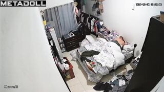 Cheating Greek brunette mature mom wets the bed while fucking spy cam record