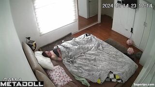 Tattooed Italian woman masturbates