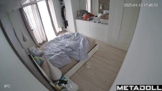 Blonde pregnant woman is fucked to orgasm