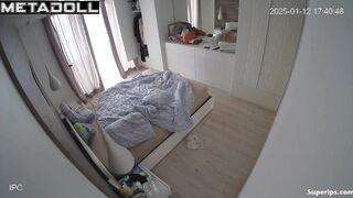 Blonde pregnant woman is fucked to orgasm