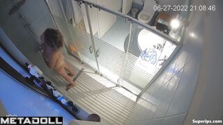 German mom gets fucked in the shower