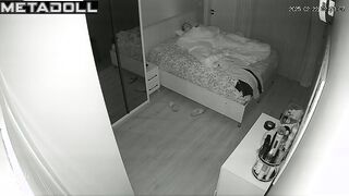 Big ass Scottish brunette woman fingers her pussy while fantasizing about strap on porn