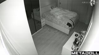 Big ass Scottish brunette woman fingers her pussy while fantasizing about strap on porn